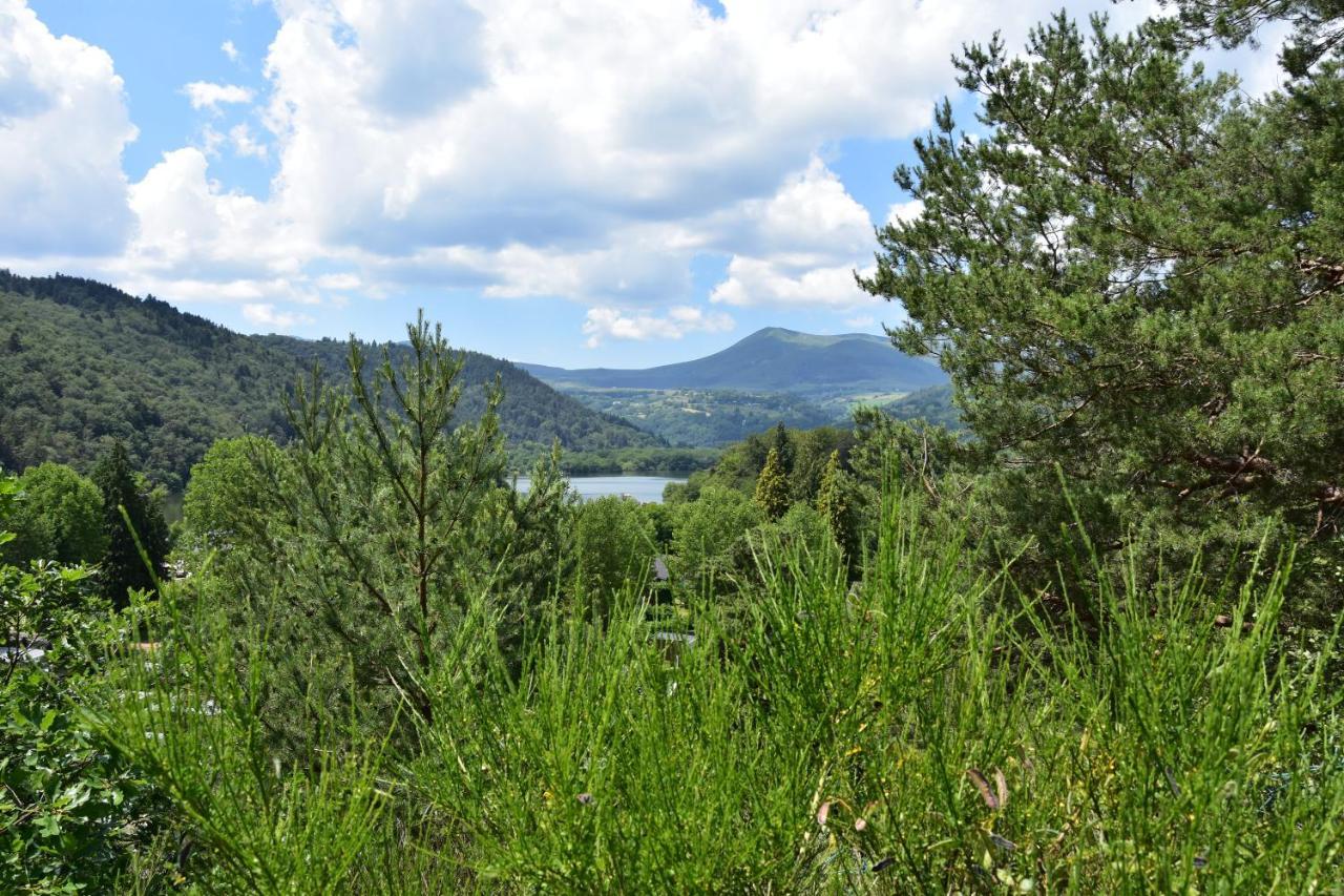 Camping Domaine Du Lac Chambon Murol Exteriör bild