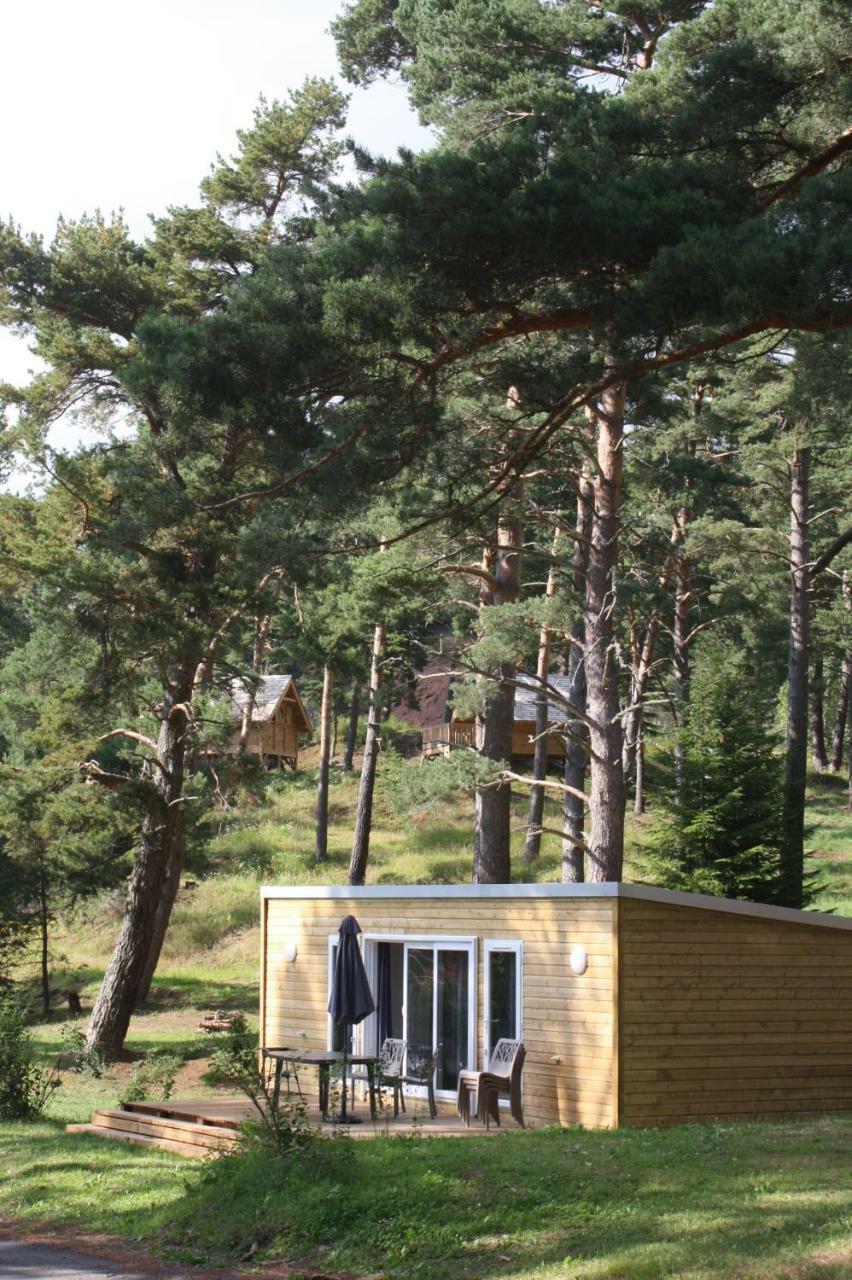 Camping Domaine Du Lac Chambon Murol Exteriör bild